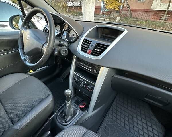 Білий Пежо 207, об'ємом двигуна 1.56 л та пробігом 245 тис. км за 6700 $, фото 5 на Automoto.ua