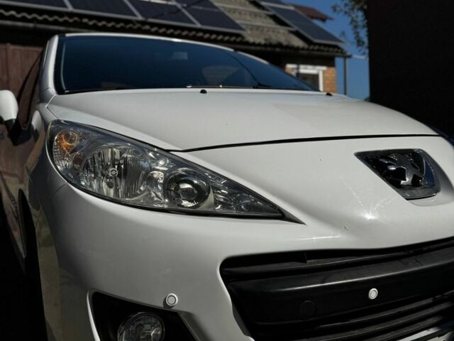 Білий Пежо 207, об'ємом двигуна 1.4 л та пробігом 187 тис. км за 3850 $, фото 8 на Automoto.ua