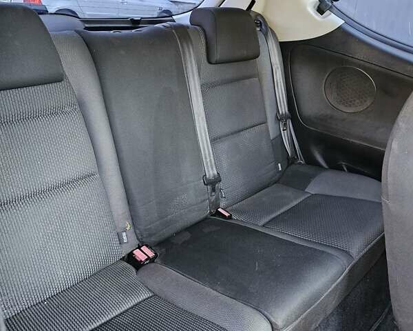 Пежо 207 2011 в Киеве на Automoto.ua Белый Пежо 207, объемом двигателя 1.36 л и пробегом 200 тыс. км за 3600 $, фото 22 на Automoto.ua