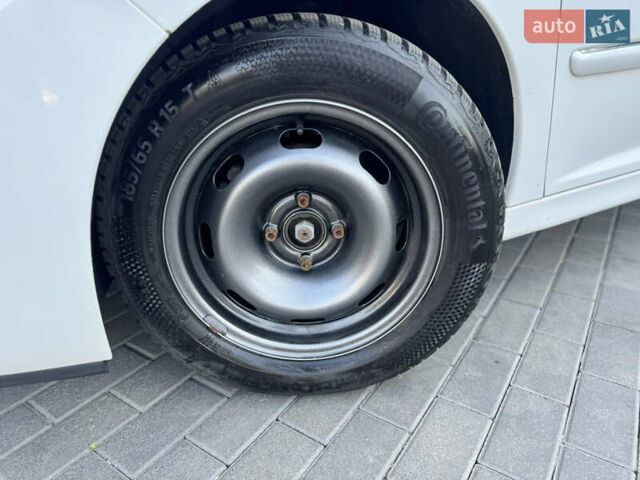 Белый Пежо 207, объемом двигателя 1.4 л и пробегом 148 тыс. км за 4999 $, фото 7 на Automoto.ua