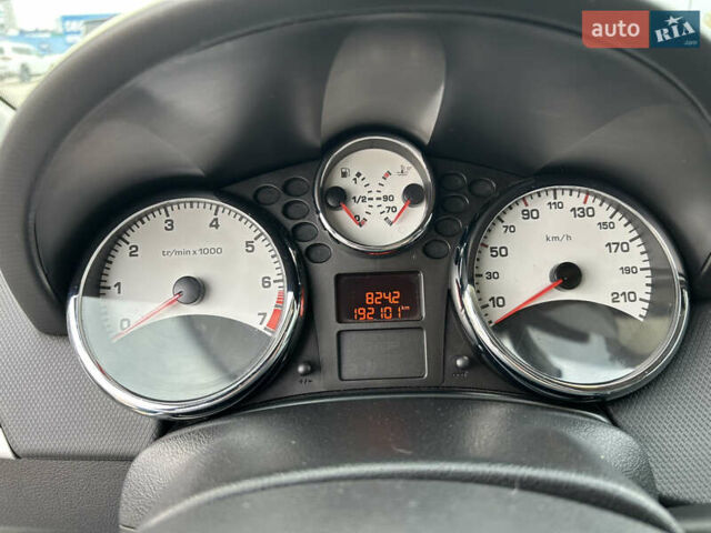 Белый Пежо 207, объемом двигателя 1.36 л и пробегом 192 тыс. км за 5200 $, фото 6 на Automoto.ua