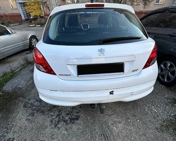 Білий Пежо 207, об'ємом двигуна 1.56 л та пробігом 245 тис. км за 6700 $, фото 15 на Automoto.ua