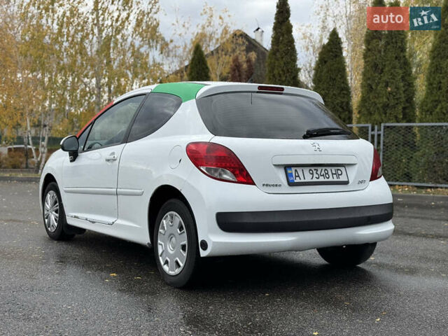 Белый Пежо 207, объемом двигателя 1.4 л и пробегом 312 тыс. км за 3600 $, фото 6 на Automoto.ua