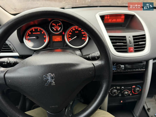 Белый Пежо 207, объемом двигателя 1.4 л и пробегом 164 тыс. км за 4750 $, фото 34 на Automoto.ua