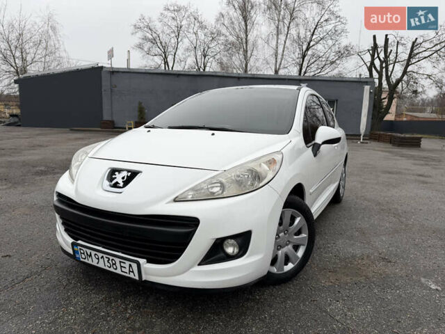 Белый Пежо 207, объемом двигателя 1.4 л и пробегом 164 тыс. км за 4750 $, фото 1 на Automoto.ua