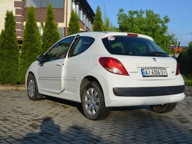 Белый Пежо 207, объемом двигателя 1.4 л и пробегом 210 тыс. км за 4299 $, фото 21 на Automoto.ua