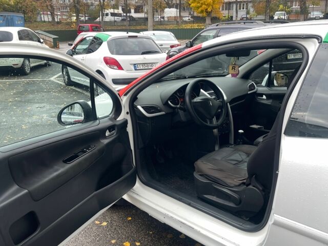 Пежо 207 2012 у Обухове на Automoto.ua Білий Пежо 207, об'ємом двигуна 1.4 л та пробігом 512 тис. км за 2500 $, фото 3 на Automoto.ua