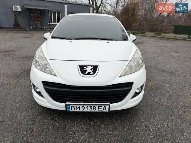 Белый Пежо 207, объемом двигателя 1.4 л и пробегом 164 тыс. км за 4750 $, фото 4 на Automoto.ua