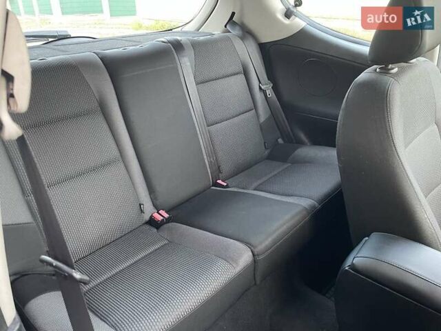 Белый Пежо 207, объемом двигателя 1.36 л и пробегом 156 тыс. км за 4400 $, фото 25 на Automoto.ua