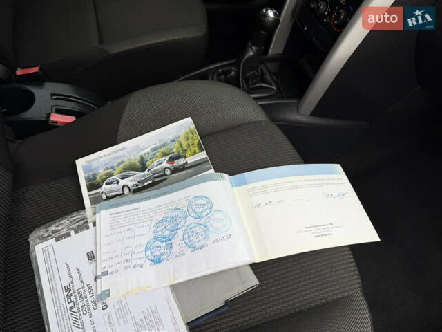 Белый Пежо 207, объемом двигателя 1.4 л и пробегом 164 тыс. км за 4750 $, фото 31 на Automoto.ua