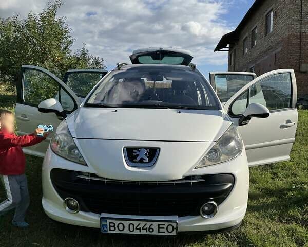 Белый Пежо 207, объемом двигателя 1.6 л и пробегом 240 тыс. км за 4699 $, фото 14 на Automoto.ua