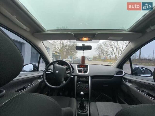 Белый Пежо 207, объемом двигателя 1.56 л и пробегом 227 тыс. км за 5350 $, фото 8 на Automoto.ua