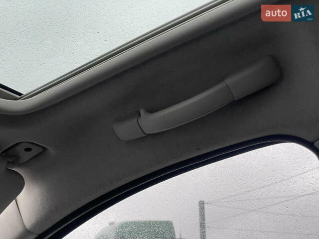 Белый Пежо 207, объемом двигателя 1.4 л и пробегом 220 тыс. км за 4600 $, фото 20 на Automoto.ua