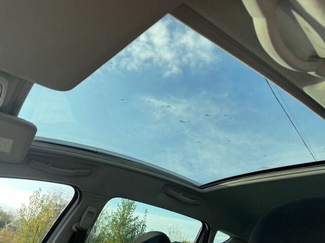 Пежо 207 2010 в Днепре (Днепропетровске) на Automoto.ua Белый Пежо 207, объемом двигателя 1.6 л и пробегом 224 тыс. км за 5000 $, фото 16 на Automoto.ua