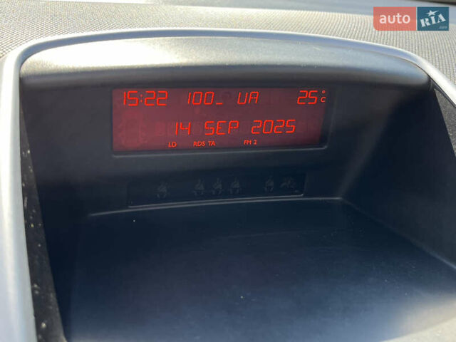 Белый Пежо 207, объемом двигателя 1.4 л и пробегом 224 тыс. км за 4900 $, фото 4 на Automoto.ua