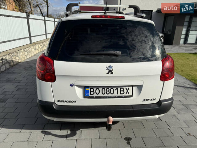Пежо 207 2011 в Тернополе на Automoto.ua Белый Пежо 207, объемом двигателя 1.56 л и пробегом 204 тыс. км за 5200 $, фото 5 на Automoto.ua