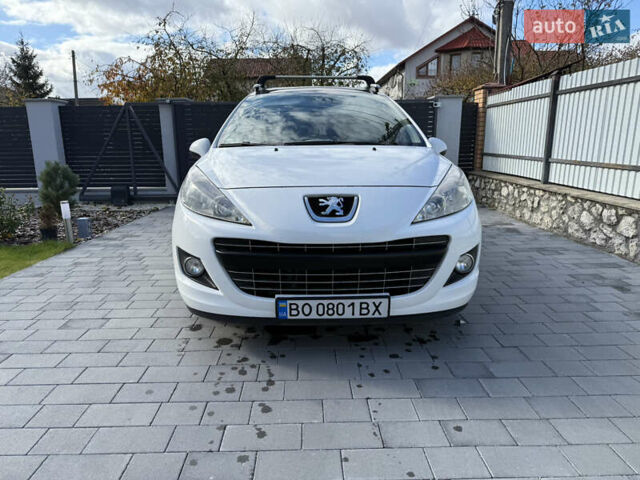 Пежо 207 2011 в Тернополе на Automoto.ua Белый Пежо 207, объемом двигателя 1.56 л и пробегом 204 тыс. км за 5200 $, фото 1 на Automoto.ua