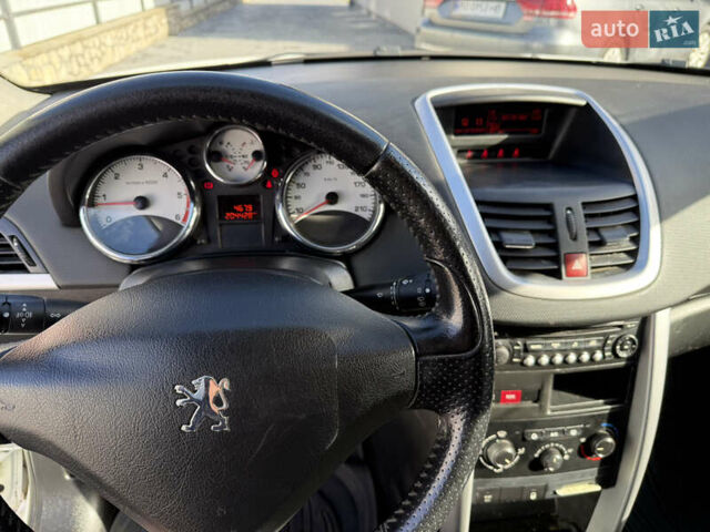 Пежо 207 2011 в Тернополе на Automoto.ua Белый Пежо 207, объемом двигателя 1.56 л и пробегом 204 тыс. км за 5200 $, фото 10 на Automoto.ua