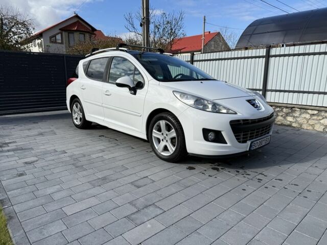 Пежо 207 2011 в Тернополе на Automoto.ua Белый Пежо 207, объемом двигателя 1.6 л и пробегом 204 тыс. км за 5200 $, фото 2 на Automoto.ua