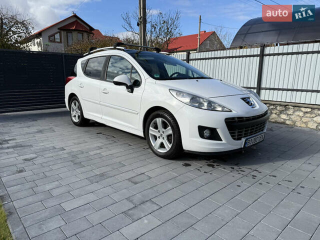 Пежо 207 2011 в Тернополе на Automoto.ua Белый Пежо 207, объемом двигателя 1.56 л и пробегом 204 тыс. км за 5200 $, фото 2 на Automoto.ua
