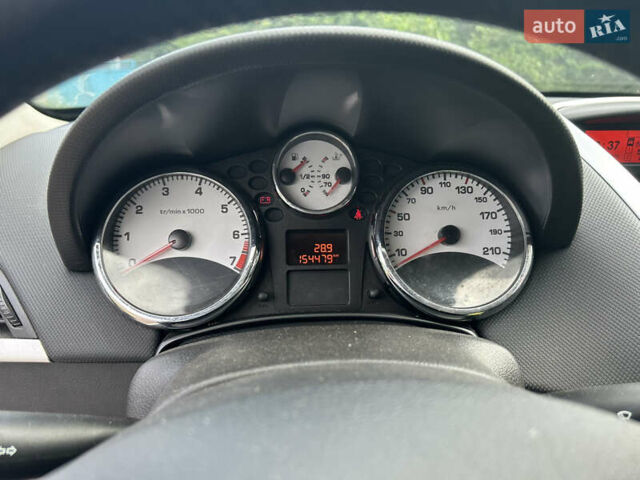 Белый Пежо 207, объемом двигателя 1.4 л и пробегом 155 тыс. км за 3000 $, фото 14 на Automoto.ua