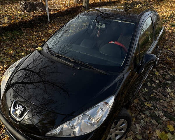 Пежо 207 2006 в Киеве на Automoto.ua Черный Пежо 207, объемом двигателя 1.4 л и пробегом 208 тыс. км за 3900 $, фото 13 на Automoto.ua