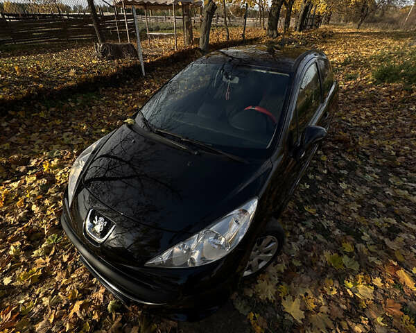 Пежо 207 2006 в Киеве на Automoto.ua Черный Пежо 207, объемом двигателя 1.4 л и пробегом 208 тыс. км за 3900 $, фото 10 на Automoto.ua
