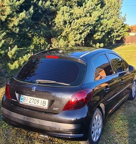 Черный Пежо 207, объемом двигателя 1.4 л и пробегом 153 тыс. км за 4200 $, фото 16 на Automoto.ua