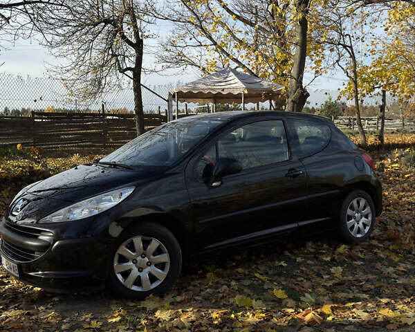 Пежо 207 2006 в Киеве на Automoto.ua Черный Пежо 207, объемом двигателя 1.4 л и пробегом 208 тыс. км за 3900 $, фото 3 на Automoto.ua