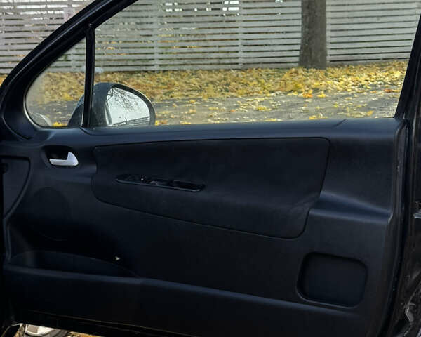 Пежо 207 2006 в Киеве на Automoto.ua Черный Пежо 207, объемом двигателя 1.4 л и пробегом 208 тыс. км за 3900 $, фото 23 на Automoto.ua