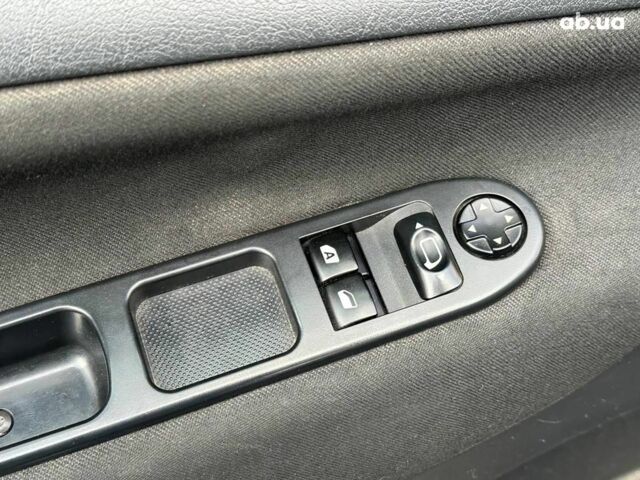 Чорний Пежо 207, об'ємом двигуна 1.4 л та пробігом 143 тис. км за 3490 $, фото 17 на Automoto.ua