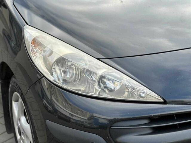 Черный Пежо 207, объемом двигателя 1.4 л и пробегом 111 тыс. км за 3490 $, фото 3 на Automoto.ua