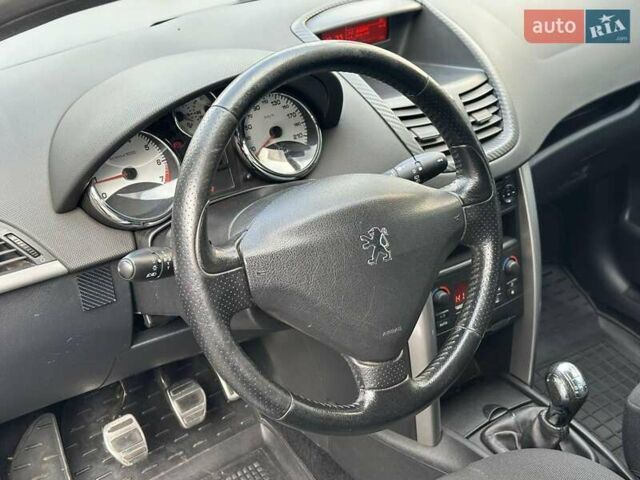 Черный Пежо 207, объемом двигателя 1.4 л и пробегом 111 тыс. км за 3490 $, фото 18 на Automoto.ua