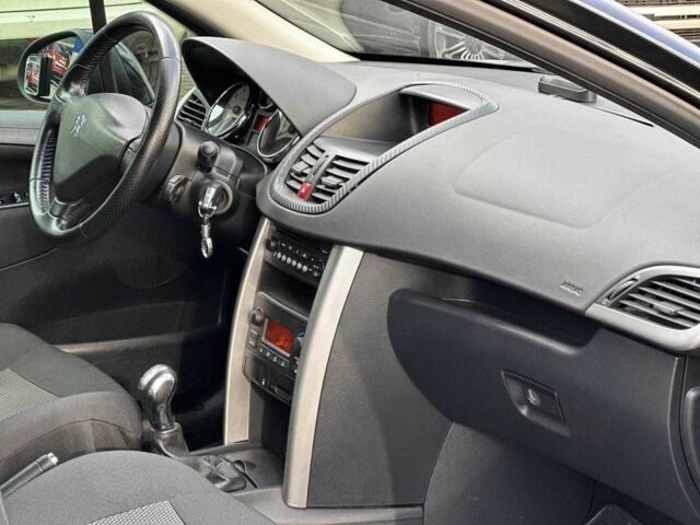 Черный Пежо 207, объемом двигателя 1.4 л и пробегом 111 тыс. км за 3490 $, фото 15 на Automoto.ua