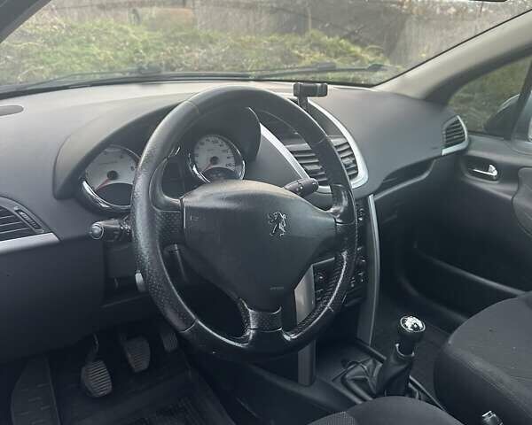 Черный Пежо 207, объемом двигателя 1.6 л и пробегом 312 тыс. км за 5000 $, фото 7 на Automoto.ua