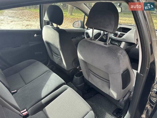 Черный Пежо 207, объемом двигателя 1.4 л и пробегом 206 тыс. км за 4100 $, фото 9 на Automoto.ua