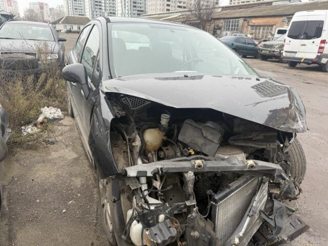 Черный Пежо 207, объемом двигателя 1.6 л и пробегом 100 тыс. км за 1700 $, фото 3 на Automoto.ua