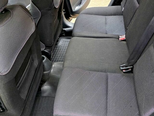 Чорний Пежо 207, об'ємом двигуна 1.4 л та пробігом 144 тис. км за 4000 $, фото 8 на Automoto.ua