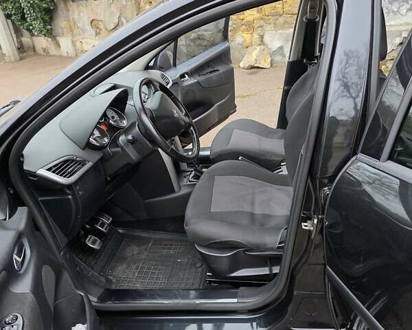Чорний Пежо 207, об'ємом двигуна 1.4 л та пробігом 144 тис. км за 4000 $, фото 8 на Automoto.ua