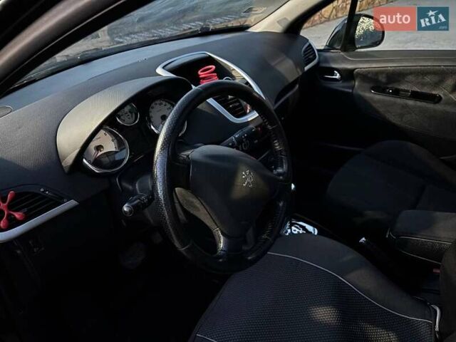 Чорний Пежо 207, об'ємом двигуна 1.6 л та пробігом 197 тис. км за 4450 $, фото 10 на Automoto.ua