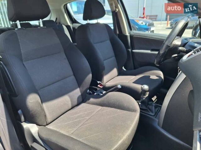 Черный Пежо 207, объемом двигателя 1.6 л и пробегом 149 тыс. км за 3300 $, фото 20 на Automoto.ua