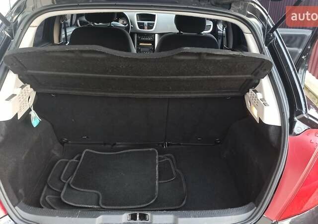 Черный Пежо 207, объемом двигателя 1.6 л и пробегом 280 тыс. км за 4850 $, фото 9 на Automoto.ua