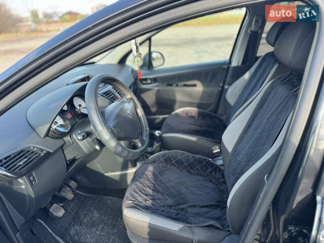 Чорний Пежо 207, об'ємом двигуна 1.4 л та пробігом 275 тис. км за 5500 $, фото 10 на Automoto.ua
