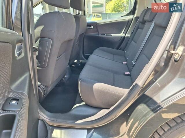 Черный Пежо 207, объемом двигателя 1.6 л и пробегом 149 тыс. км за 3300 $, фото 12 на Automoto.ua