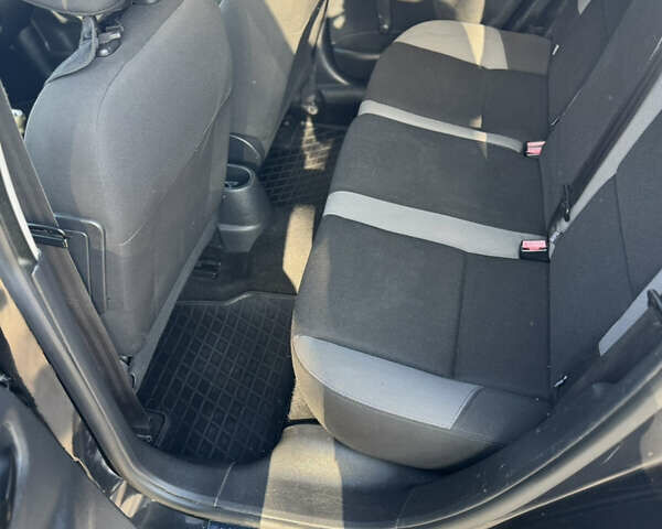 Чорний Пежо 207, об'ємом двигуна 1.4 л та пробігом 275 тис. км за 5500 $, фото 13 на Automoto.ua