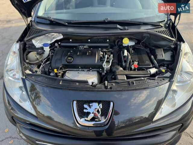 Чорний Пежо 207, об'ємом двигуна 1.4 л та пробігом 275 тис. км за 5500 $, фото 8 на Automoto.ua
