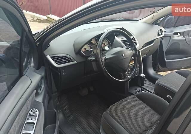 Черный Пежо 207, объемом двигателя 1.6 л и пробегом 280 тыс. км за 4850 $, фото 8 на Automoto.ua