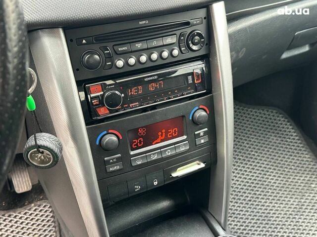 Черный Пежо 207, объемом двигателя 1.6 л и пробегом 263 тыс. км за 5390 $, фото 20 на Automoto.ua