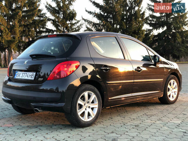 Черный Пежо 207, объемом двигателя 1.6 л и пробегом 184 тыс. км за 4500 $, фото 2 на Automoto.ua