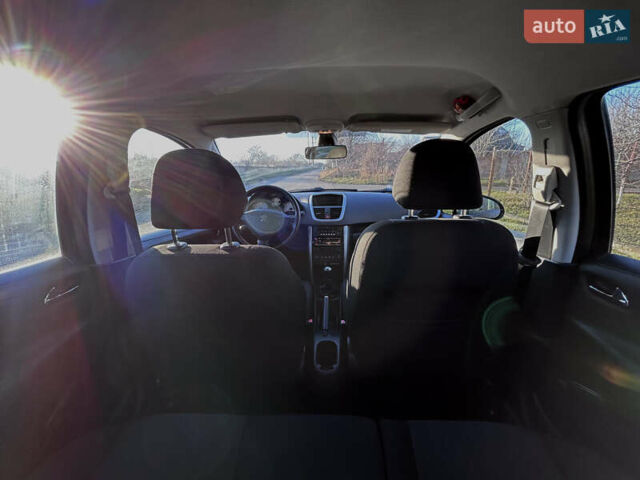 Черный Пежо 207, объемом двигателя 1.6 л и пробегом 260 тыс. км за 4950 $, фото 24 на Automoto.ua